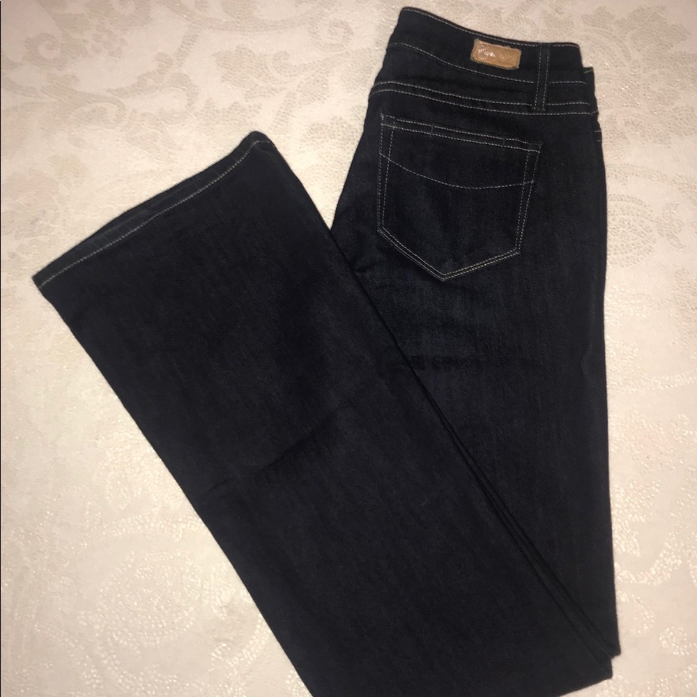 NWOT Dark wash Paige laurel canyon jeans